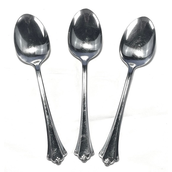 Oneida Other - Oneida Deluxe Anticipation Stainless Steel - 3 Oval Soup Spoon Glossy Finish